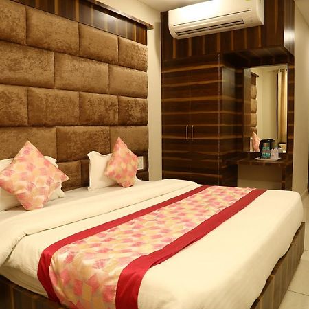 Hotel Kush Ganga - 50 Meter From Har Ki Pauri, Haridwar Ngoại thất bức ảnh