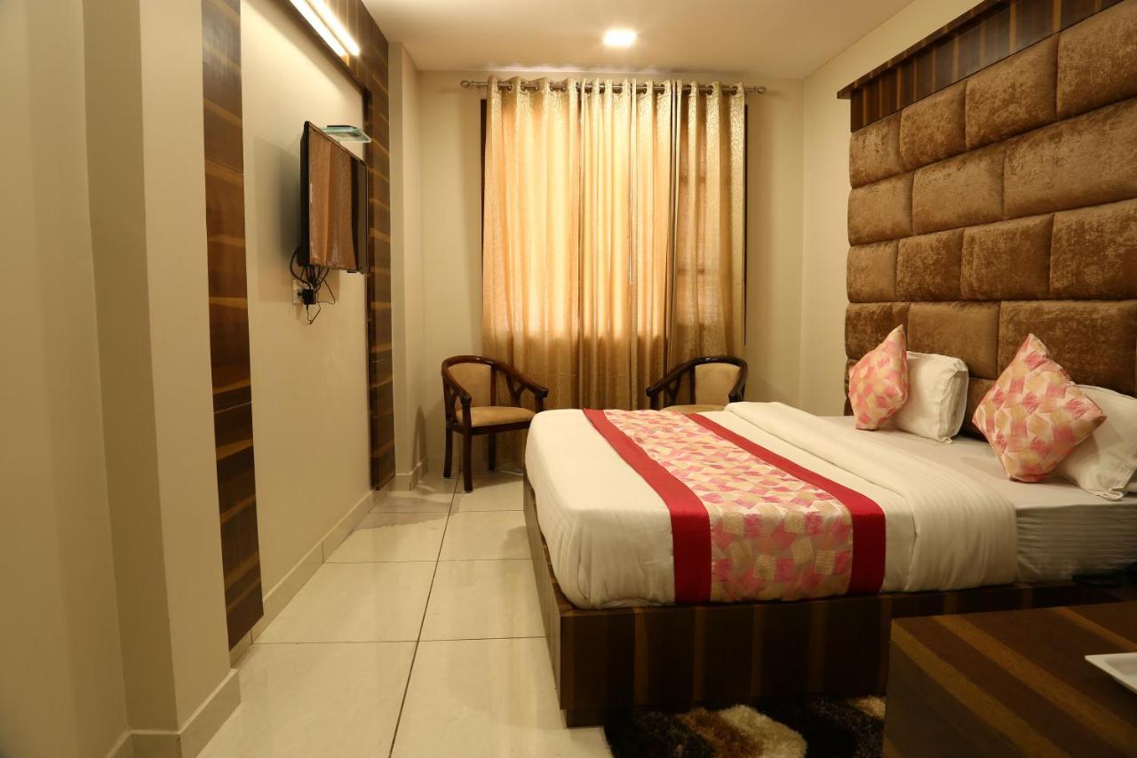 Hotel Kush Ganga - 50 Meter From Har Ki Pauri, Haridwar Ngoại thất bức ảnh