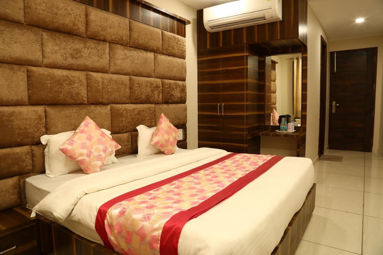 Hotel Kush Ganga - 50 Meter From Har Ki Pauri, Haridwar Ngoại thất bức ảnh