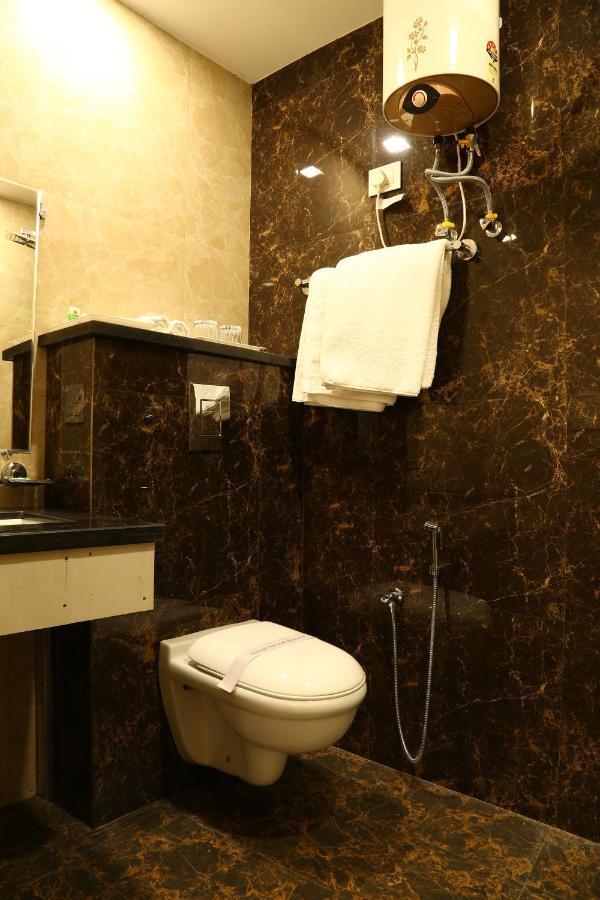 Hotel Kush Ganga - 50 Meter From Har Ki Pauri, Haridwar Ngoại thất bức ảnh