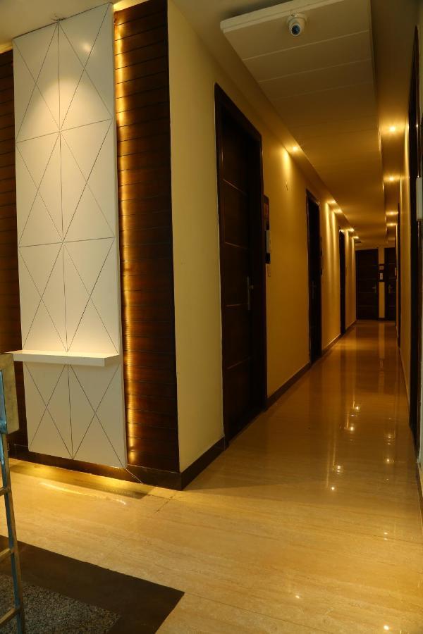 Hotel Kush Ganga - 50 Meter From Har Ki Pauri, Haridwar Ngoại thất bức ảnh