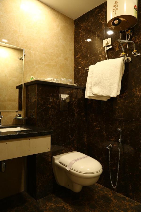 Hotel Kush Ganga - 50 Meter From Har Ki Pauri, Haridwar Ngoại thất bức ảnh