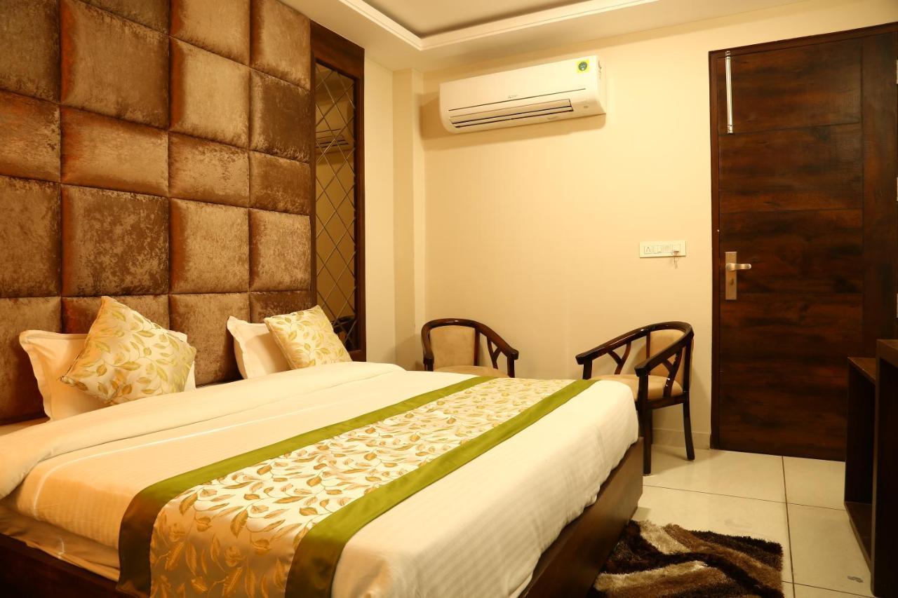 Hotel Kush Ganga - 50 Meter From Har Ki Pauri, Haridwar Ngoại thất bức ảnh