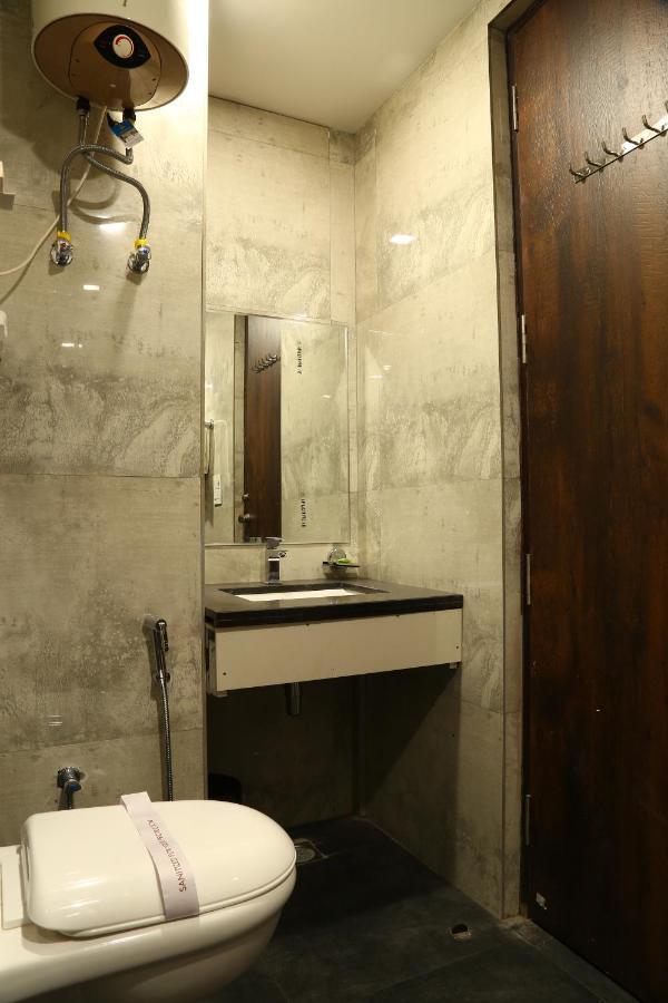 Hotel Kush Ganga - 50 Meter From Har Ki Pauri, Haridwar Ngoại thất bức ảnh