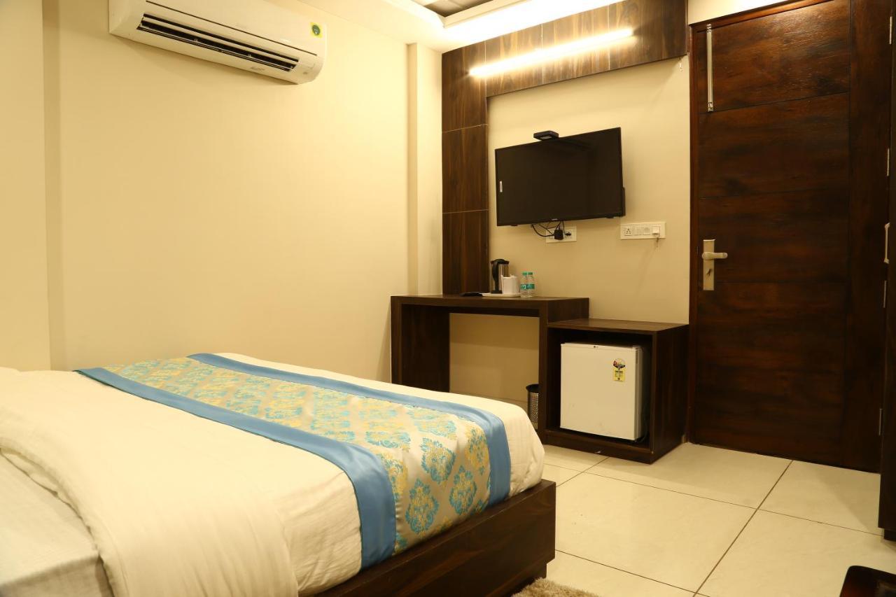 Hotel Kush Ganga - 50 Meter From Har Ki Pauri, Haridwar Ngoại thất bức ảnh