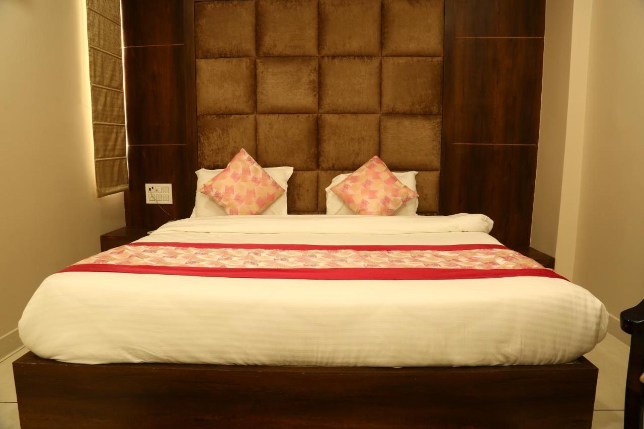 Hotel Kush Ganga - 50 Meter From Har Ki Pauri, Haridwar Ngoại thất bức ảnh